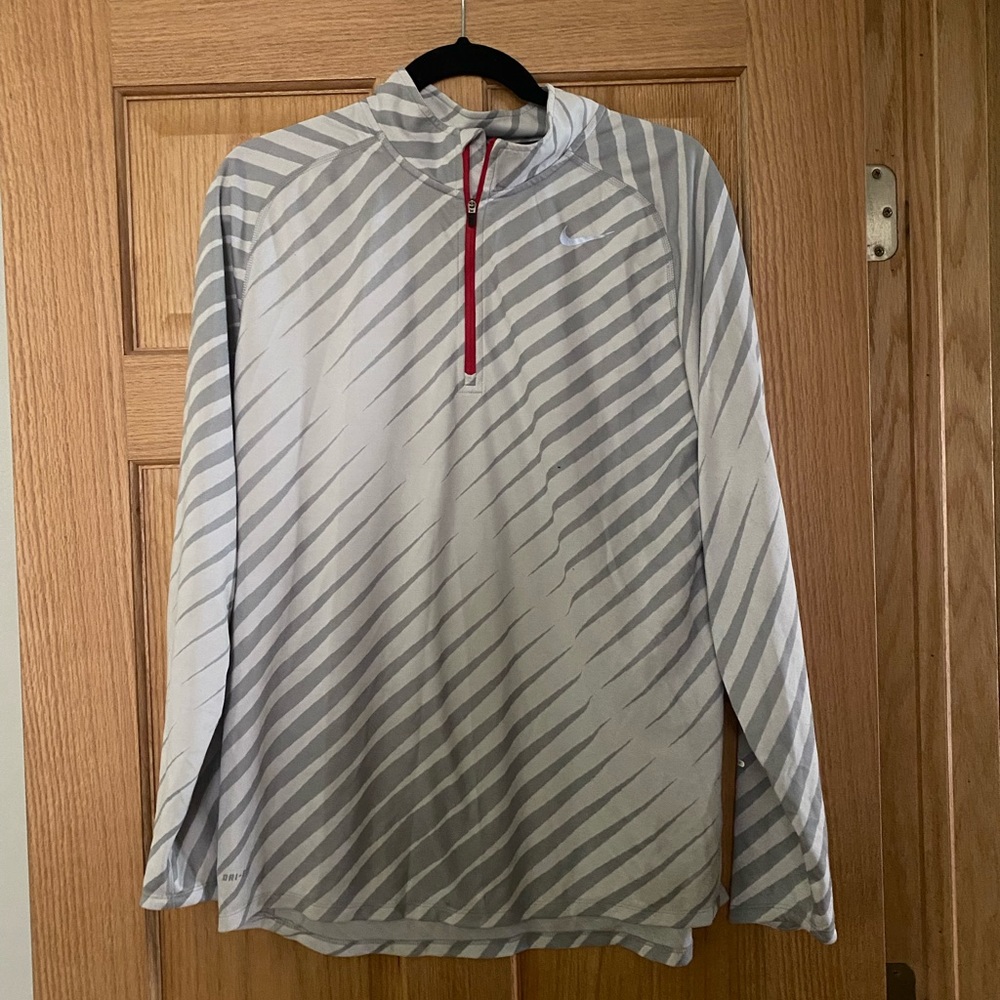 NIKE - DRI FIT quarter zip